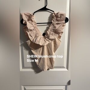 Ruffle sleeve crop top